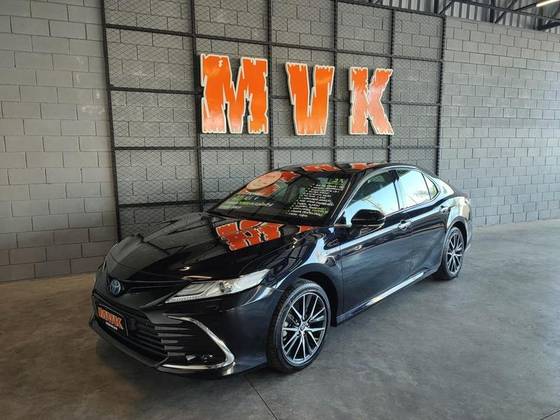TOYOTA CAMRY 2.5 VVT-IE HYBRID XLE eCVT